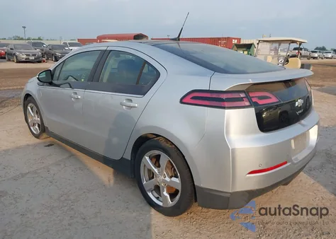 2012 Chevrolet Volt z USA, uszkodzony, nr VIN 1G1RB6E43CU106710